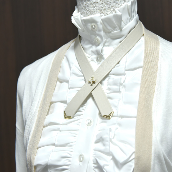 修道士｜白き十字架のクラシカルクロスタイチョーカー／ネックレス