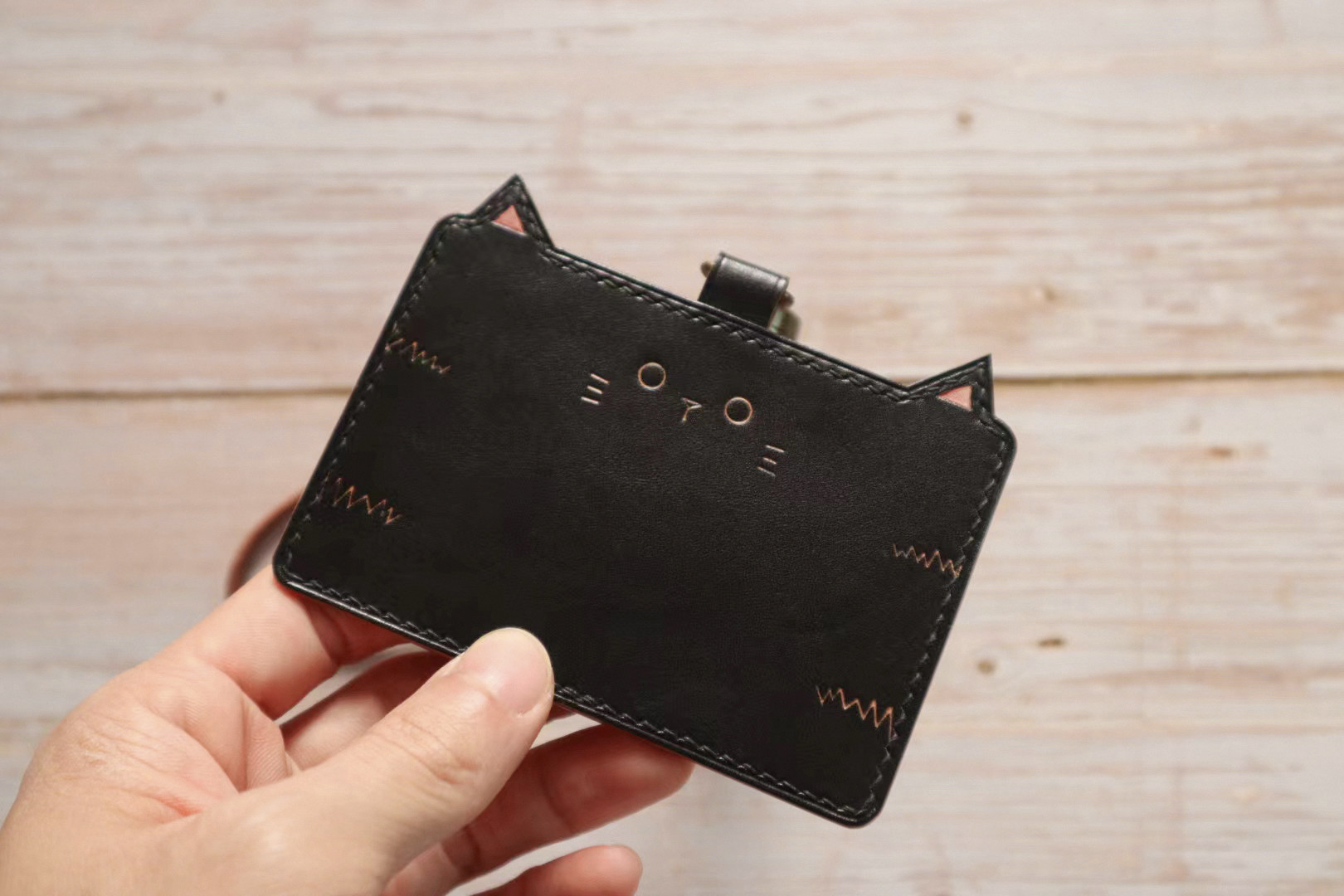 可愛い黒猫の定期入れ リールコード付パスケース リール付IC