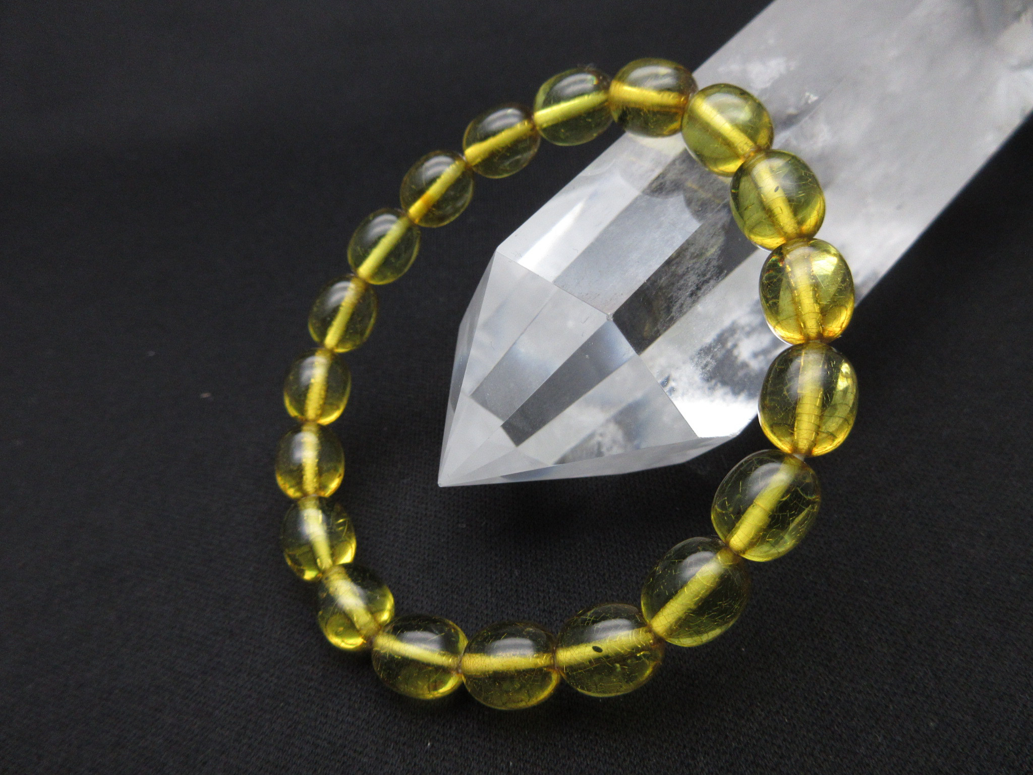 【天然琥珀(アンバー)セミラウンド型ブレスレット】/size(約16.5㎝)/エネルギーの活性化 /精神の安定/969w