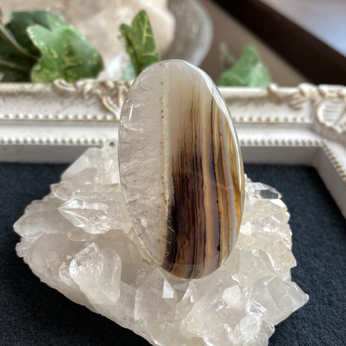 結晶付きバンデッドアゲート(縞瑪瑙） 天然石ルース 天然石