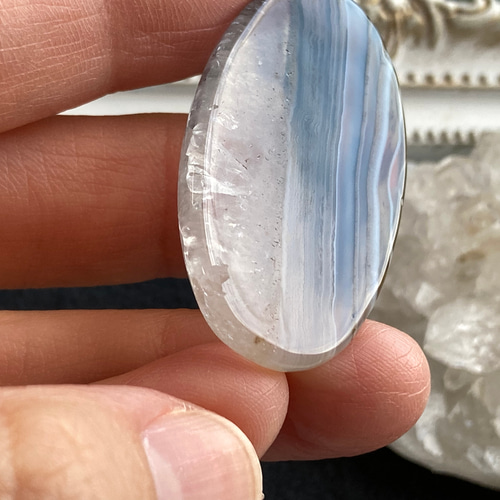 結晶付きバンデッドアゲート(縞瑪瑙） 天然石ルース 天然石