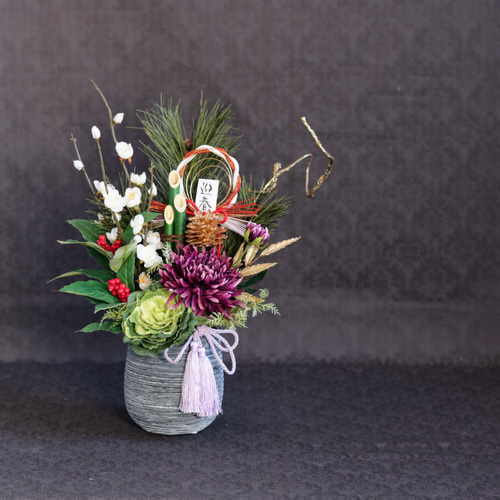 お正月☆伝統的な門松風アレンジ 黒花器 アートフラワー はなごま屋