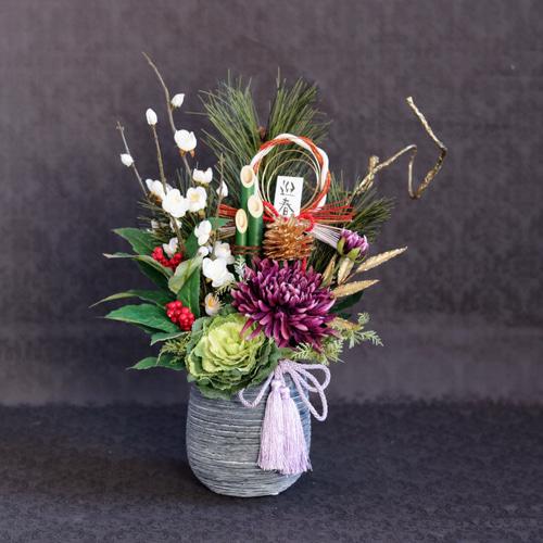 お正月☆伝統的な門松風アレンジ 黒花器 アートフラワー はなごま屋