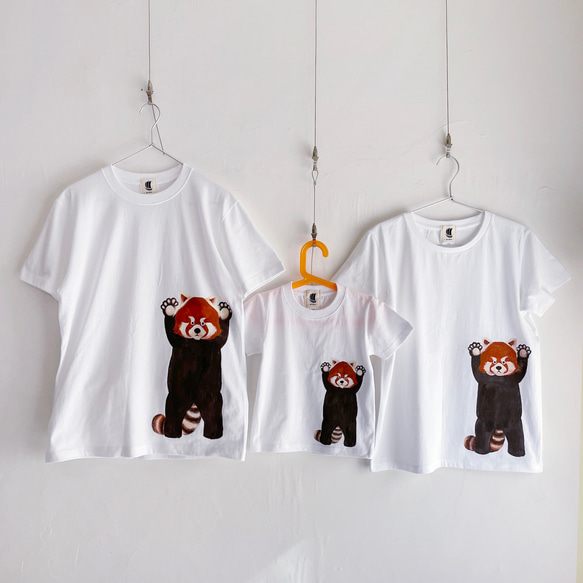 キッズ レッサーパンダ柄Tシャツ ホワイト　手描きで描いた動物柄Tシャツ 6枚目の画像