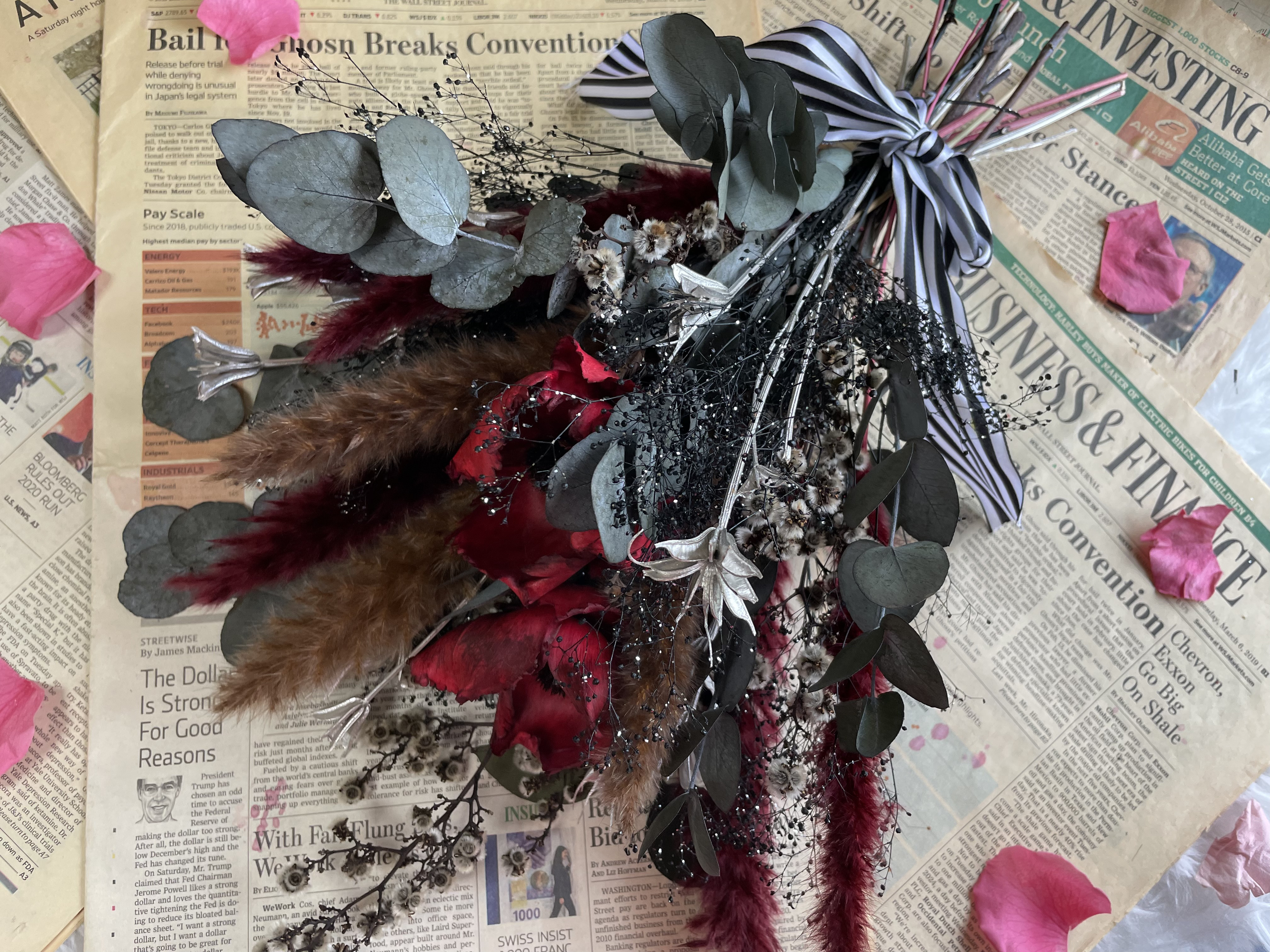 ドライフラワー 花束 お祝い スワッグ ブーケ ニューヨークスタイル赤 ボルドー 開店祝 お祝い サロン カフェ 母の日