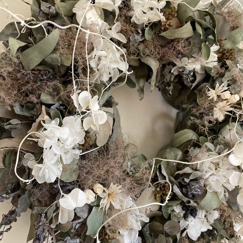 再販】Dryユーカリandホワイト紫陽花リース ドライフラワー Karan ka