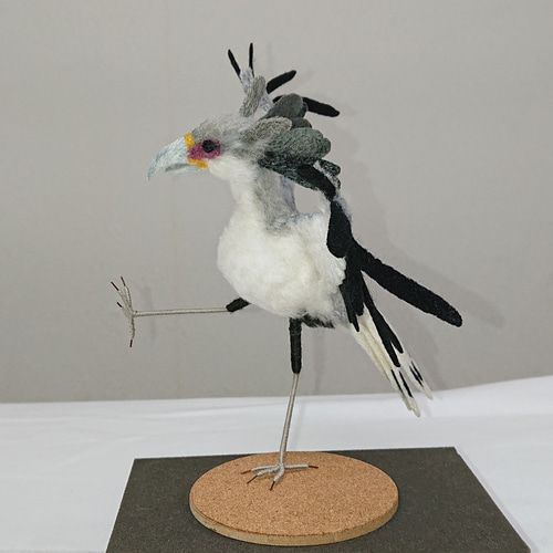 羊毛フェルト　野鳥　ヘビクイワシ ヘビクイワシno3 羊毛フェルト あたろう 通販 14995493｜Creema