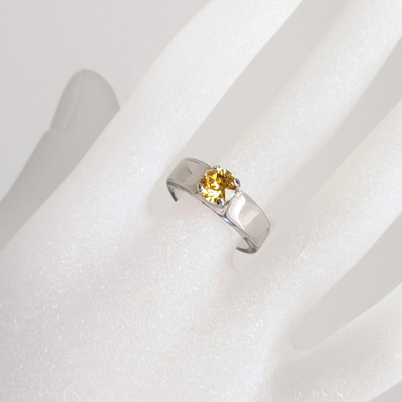 [降價] 透明壓克力戒指 | 灰色 x 黃色寶石 | 樹脂戒指，金屬防過敏，黃色 第2張的照片