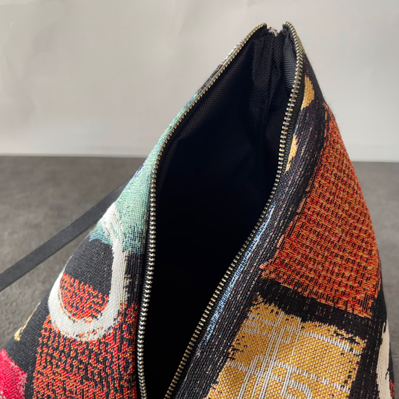 限量版「歐洲布料」現代三角連身裙，L碼 第5張的照片