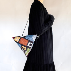 限量版「歐洲布料」現代三角連身裙，L碼 第2張的照片