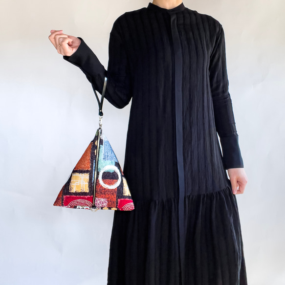 限量版「歐洲布料」現代三角連身裙，L碼 第3張的照片