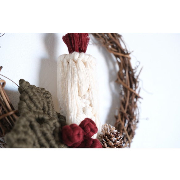 マクラメ編みのクリスマスキャンドルリース〈エシカルコットン使用〉 7枚目の画像