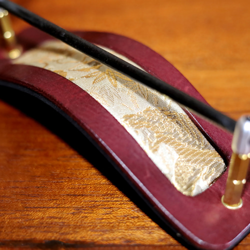 イタリア革・日本製】4/4バイオリン用肩当てHAYATE☆47西陣織 楽器