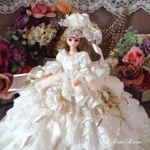 ローゼンレーヌ皇妃 誘惑の瞳 クラシカルモダンが美麗な豪華12段ティアードフリルドールドレス 3枚目の画像