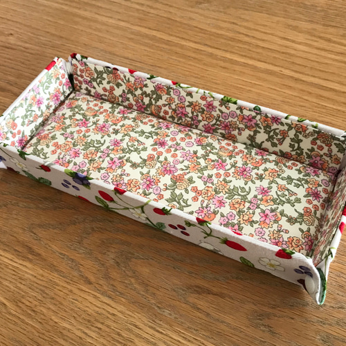 さくらんぼ柄 フォトフレーム マルチトレイ カルトナージュ batikou さくらんぼ柄 フォトフレーム マルチトレイ カルトナージュ batikou