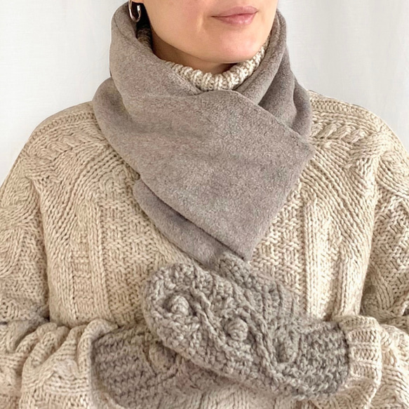 ◆特別価格!◆「シンプルが良い。」大人の上質&暖かフリース コンパクトマフラー(モカグレージュ) 1枚目の画像