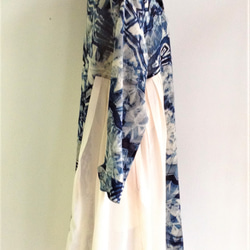 伝統織物のトップブランド夏塩沢に本藍染めを施した洋服オリジナルブランド『ナツシオンブルー』板締染　シャツワンピース２７ 2枚目の画像