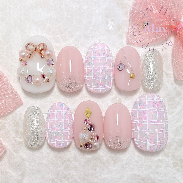 クリスマスネイル ツイード リースとツリーのきらきらピンクネイル  