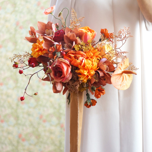 2点セット】オレンジ色チューリップとローズヒップ赤い実の秋冬