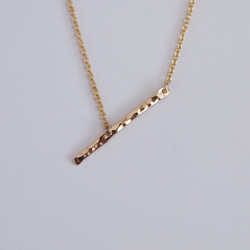 送料無料【14kgf】流れ星 ラインネックレス / 槌目 / フラット/ mini　流星 4枚目の画像