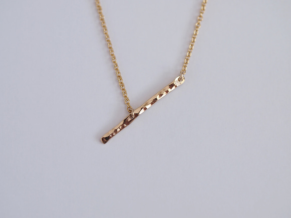 送料無料【14kgf】流れ星 ラインネックレス / 槌目 / フラット/ mini　流星 4枚目の画像