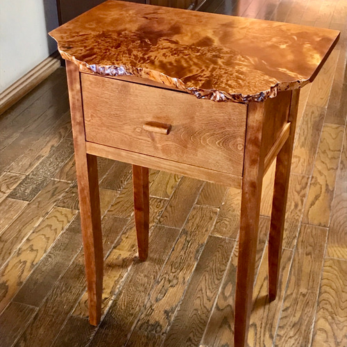 コブのハイテーブル カバ瘤杢無垢材 ふきうるし コーナーテーブル