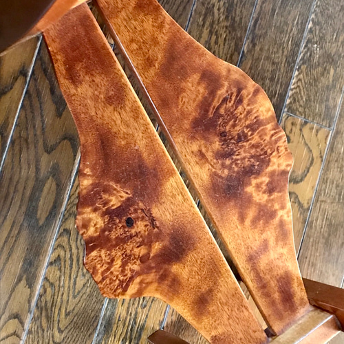 コブのハイテーブル 高さ87cm ダケカンバ瘤杢無垢材 ふきうるし サイド