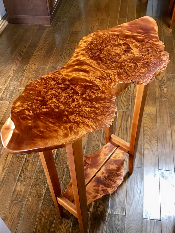 コブのハイテーブル 高さ87cm ダケカンバ瘤杢無垢材 ふきうるし サイド