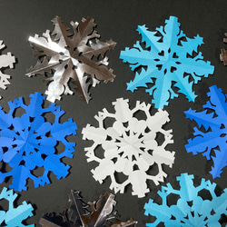 切り絵　雪だるまとツリー・ブルー系✳︎ 4枚目の画像