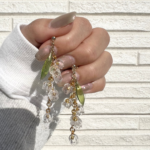 すずらんのピアス クリア×グリーン イヤリング対応】 レジン