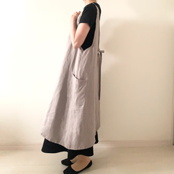 そのままお出かけOK！ワンピース仕立ての2wayエプロン 5枚目の画像