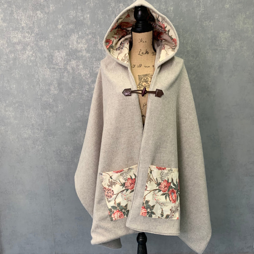 □10日内発送□【全3色】再生ウールを使い、『モリスの世界をポンチョ