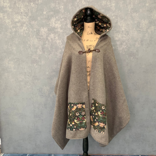 □10日内発送□【全3色】再生ウールを使い、『モリスの世界をポンチョ