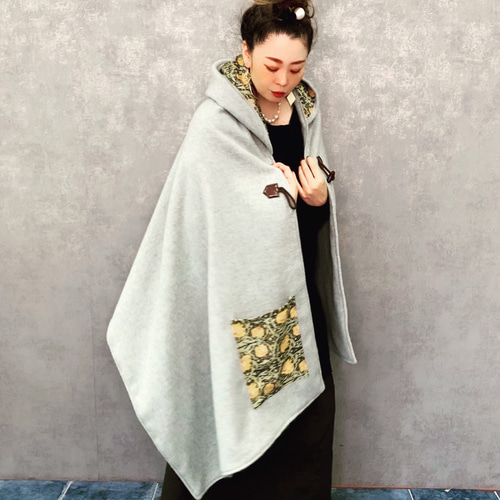 □10日内発送□【全3色】再生ウールを使い、『モリスの世界をポンチョ