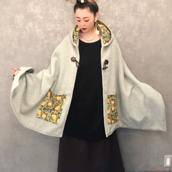 ■10 天內出貨 ■ [3 種顏色可選] 這款採用再生羊毛製成，「莫里斯世界在斗篷外套中栩栩如生。」秋冬款斗篷連帽披肩 第3張的照片