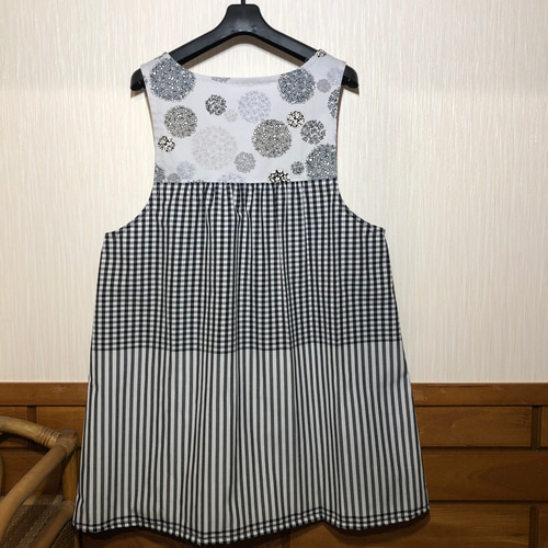 salsa 保育士エプロン　エプロン　ハンドメイド 保育士さんエプロン ハンドメイド salsa 保育士エプロン エプロン