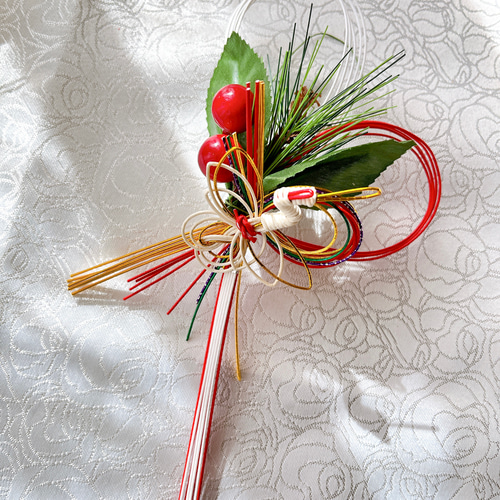 超早割お正月2026 南天 紅白水引きのシンプルな正月飾り 玄関飾り