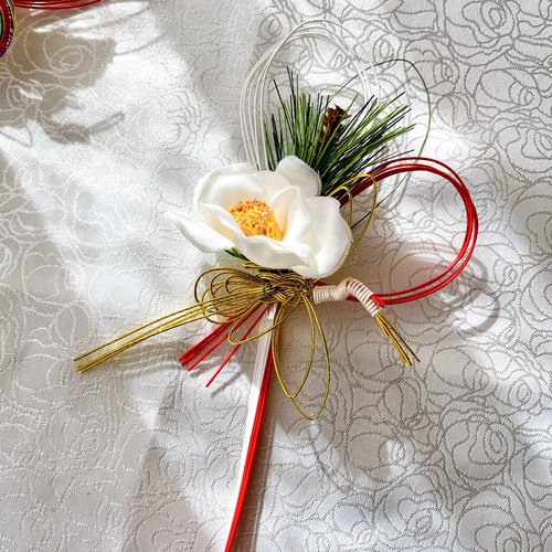 即日配送【赤椿】紅白水引きのシンプルな正月飾り 玄関飾り しめ縄飾り