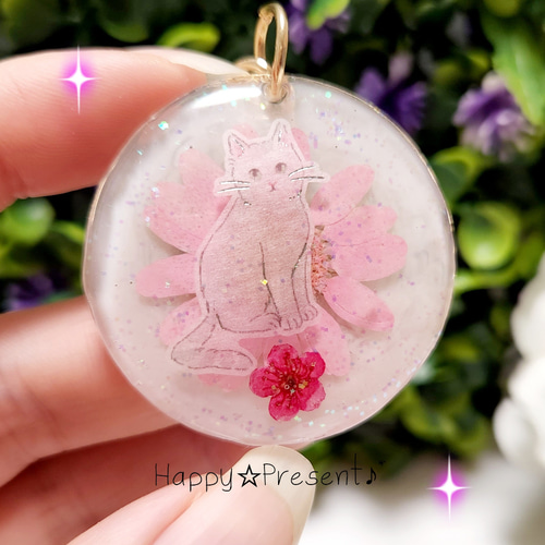 大人可愛い猫のミルキーホワイトflowerのキーホルダー❤️✨️送料無料 