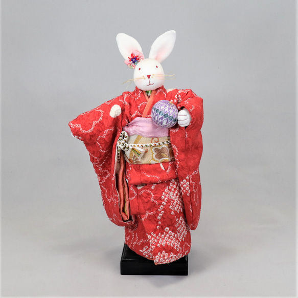 着物を着たウサギの人形 創作うさぎ人形 正絹縮緬着物を着たうさぎさん その他人形 ANON