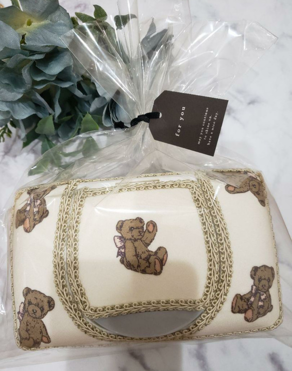 くまさんシルコットウェットティッシュケース スタイ・よだれかけ  