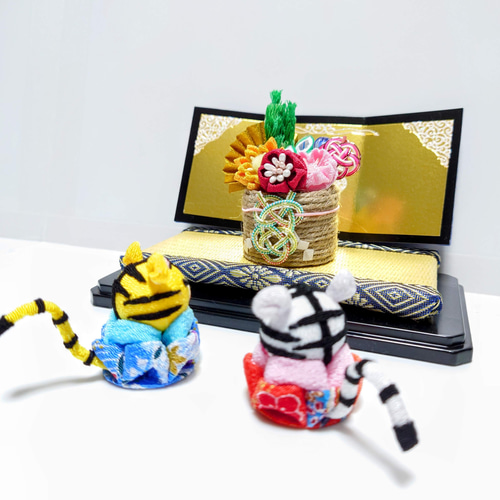 お正月飾り】≪2022年とら年バージョン≫可愛いトラと門松、屏風