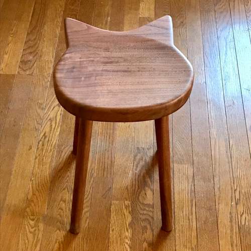 猫顔スツール 高さ39cm~51cm ウォールナット無垢材 ウッド