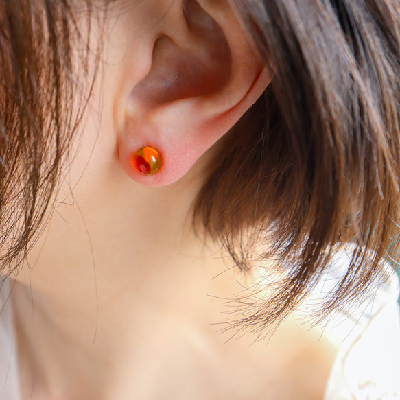 《特集掲載》ガラスのいくら1粒ピアス イクラ 縁起物 オレンジ フェイクフード ガラス ガラスフュージング 朱色 7枚目の画像