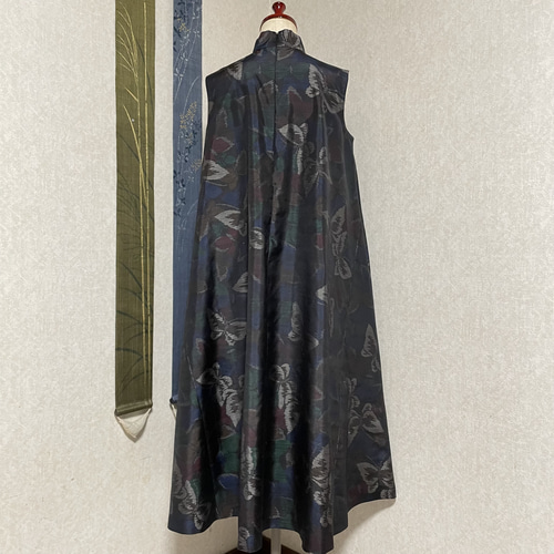 大島紬スタンドカラーAラインワンピース 冬の蝶 着物リメイク