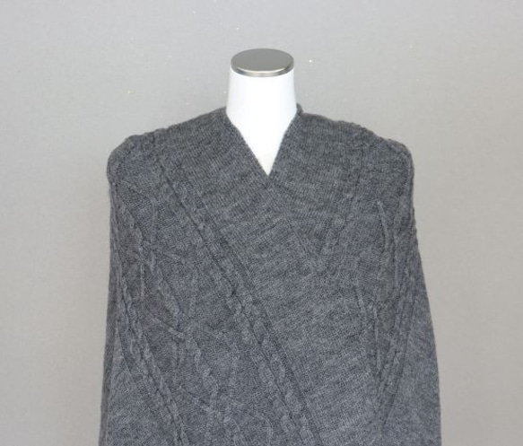 エアリースパン(メリノウール100％）アラン柄大判ニットストール＆ブランケット【チャコールグレー】 1枚目の画像