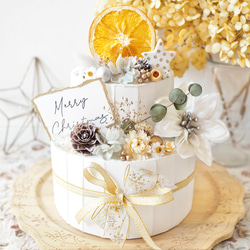 クレイケーキ　飾り付き　ホワイトグレー　ポインセチア　クリスマスケーキ　結婚式　 1枚目の画像