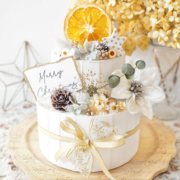 クレイケーキ　飾り付き　ホワイトグレー　ポインセチア　クリスマスケーキ　結婚式　 1枚目の画像
