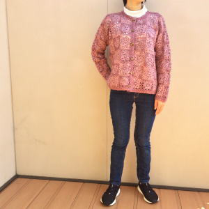 国産糸で編んだ人気のローズ系ふんわりモチーフカーデイガン 長袖 手編み
