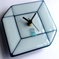 新作！ガラス時計 立方体  small ホワイト×ブルーグレー　壁掛け時計・置時計 クリスマスギフト 2枚目の画像